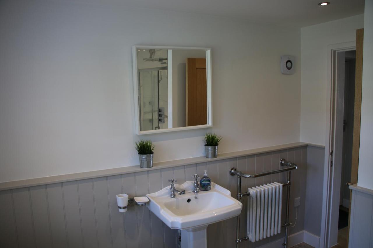 Beautiful, 2 Bedroom *
